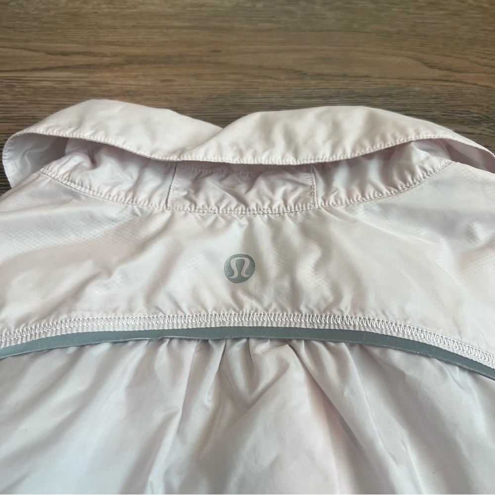 Lululemon Pedal Power Wind Shirt Jacket Neutral Blush Size 8 Silver Hardware - Picture 8 of 13